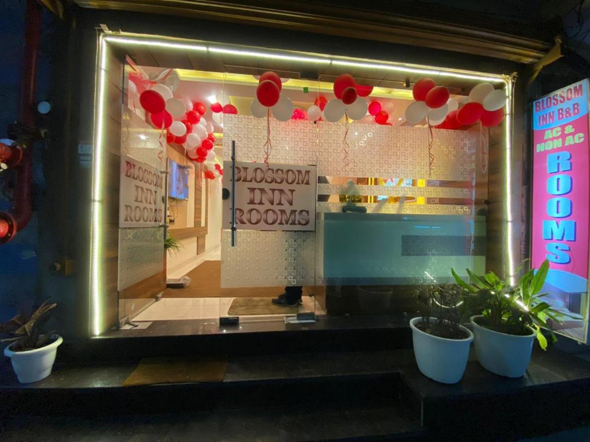 Hotel Blossom Inn Amritsar Exterior foto