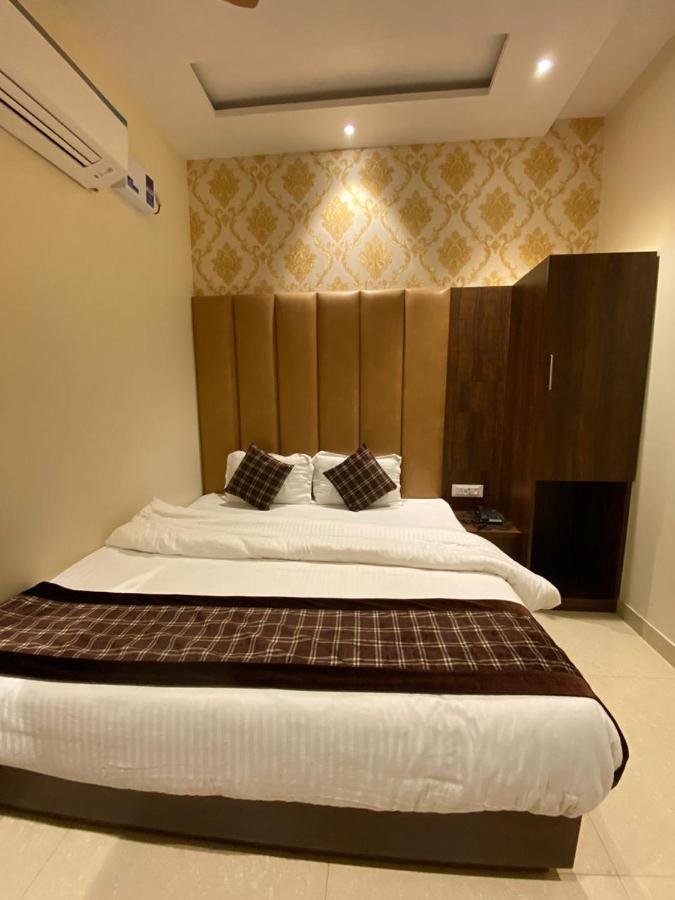 Hotel Blossom Inn Amritsar Exterior foto