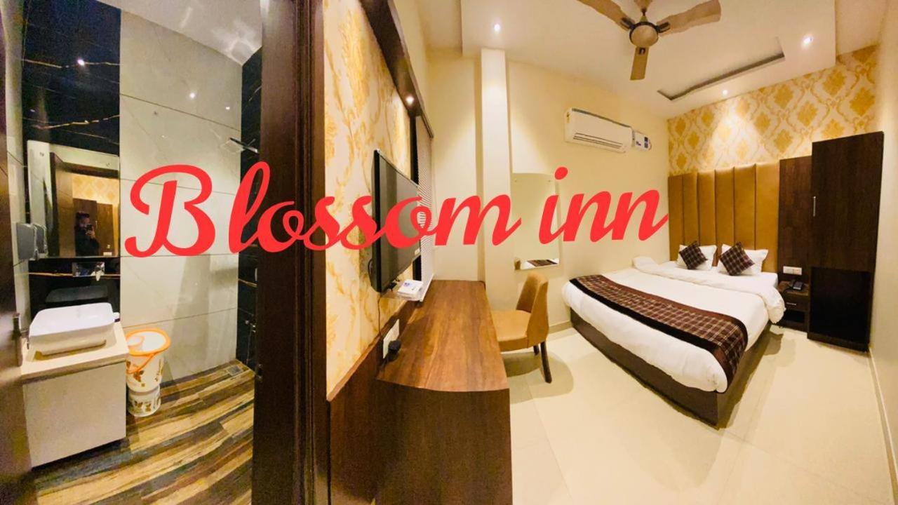 Hotel Blossom Inn Amritsar Exterior foto